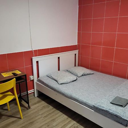 Banat 4 Hostel بوخارست المظهر الخارجي الصورة