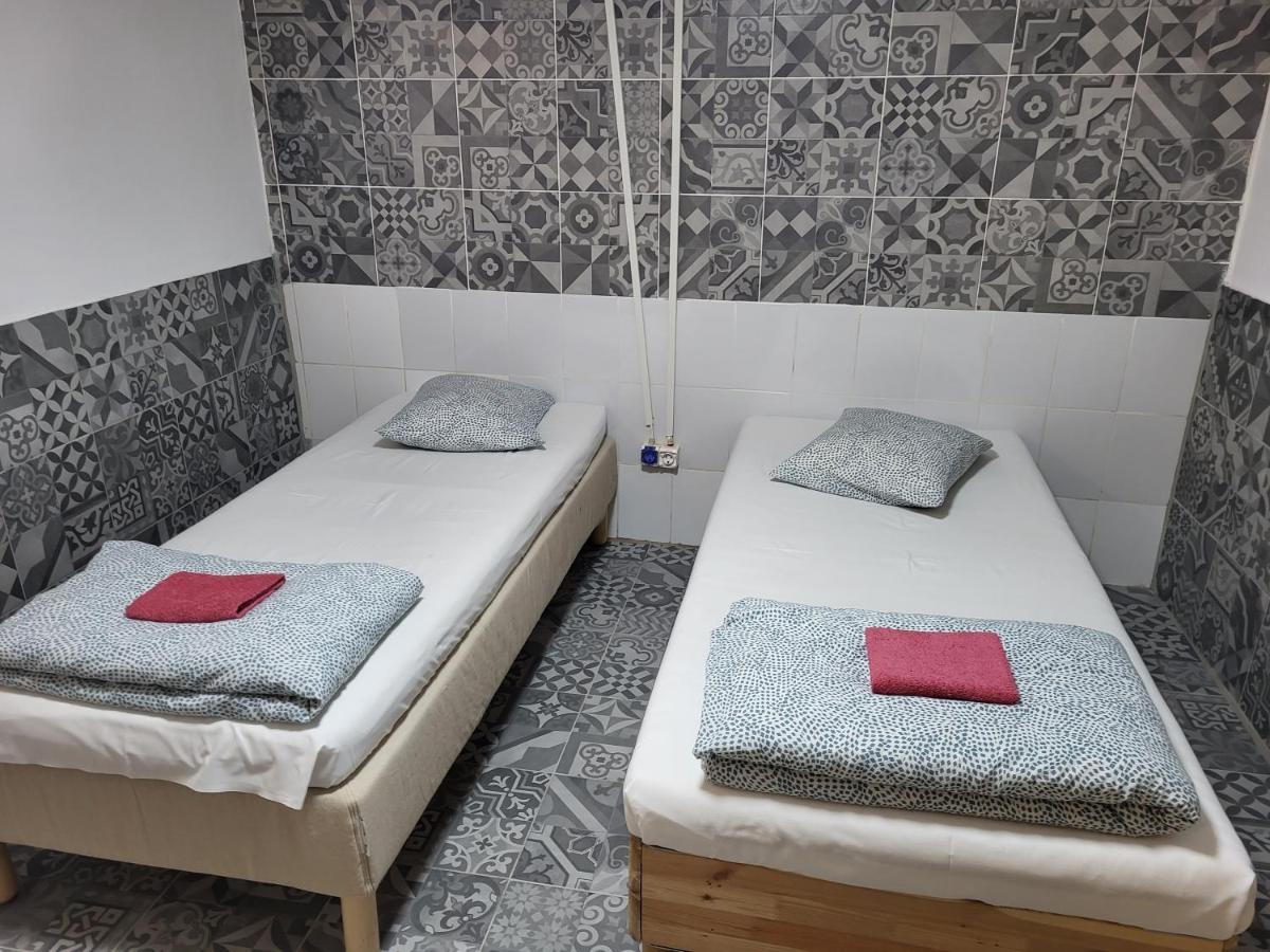 Banat 4 Hostel بوخارست المظهر الخارجي الصورة